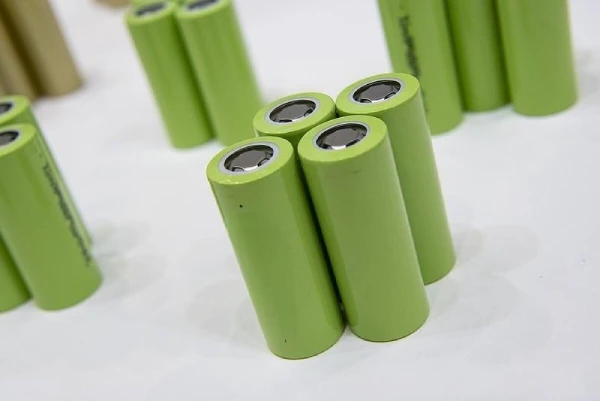 lithium battery cell voltage