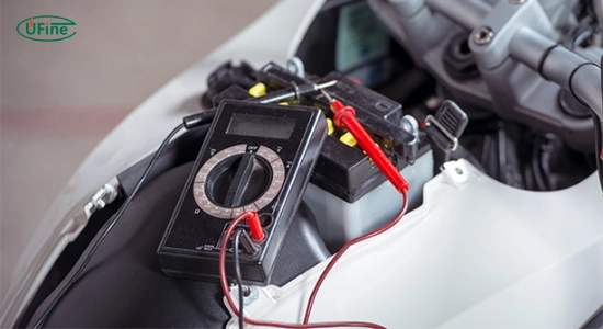 how to test the voltage of a motorcycle battery