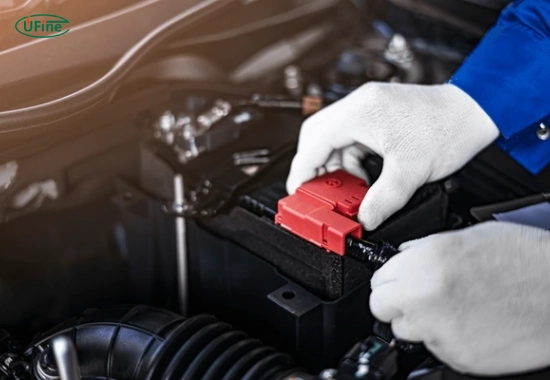 what causes a bad battery terminal